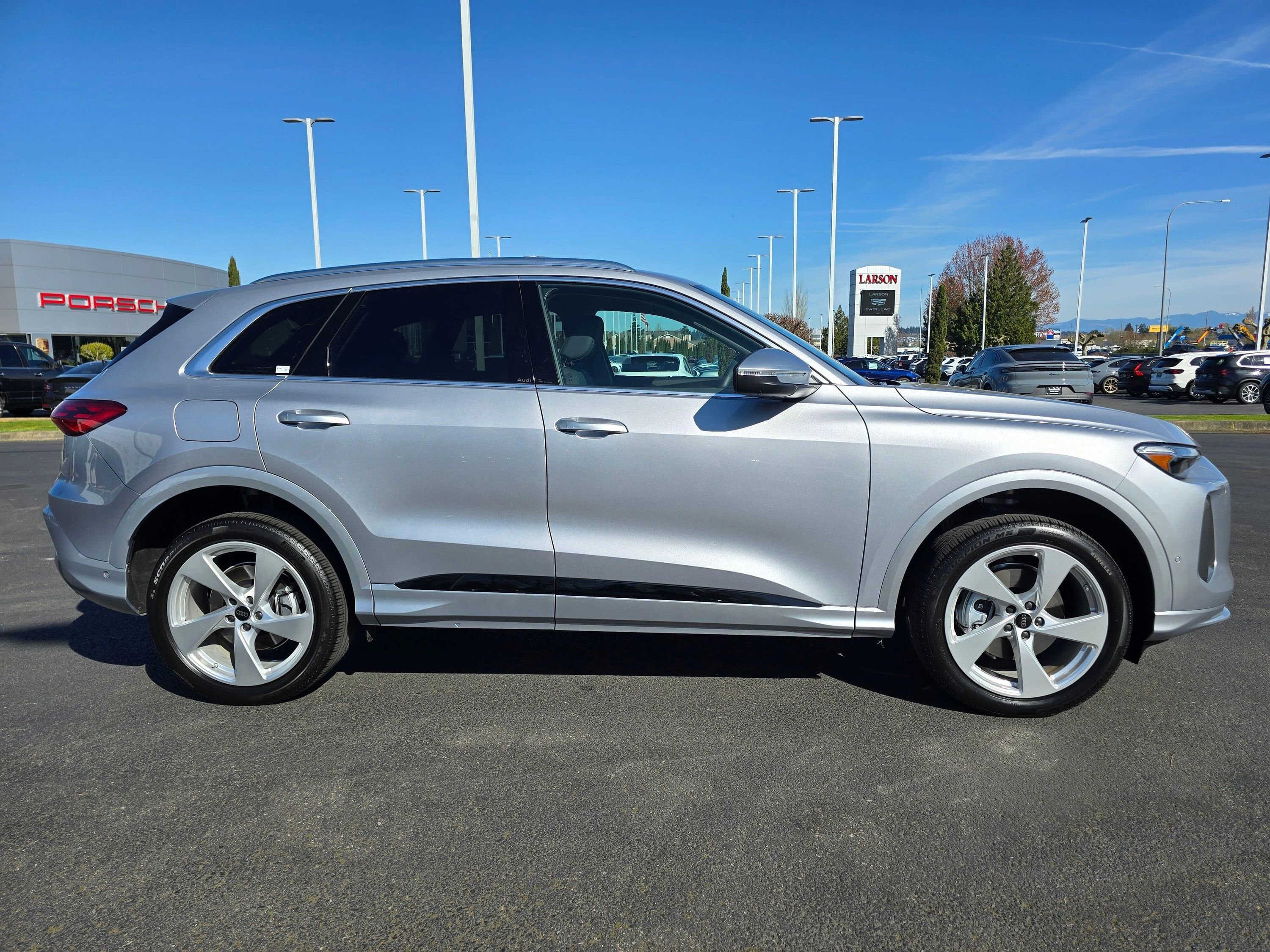 Certified 2025 Audi Q5 Premium w/ Premium Plus AWD/4WD image 6