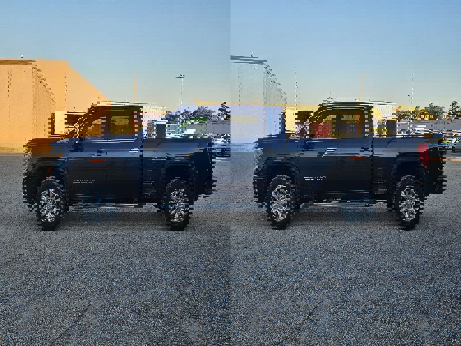 Used 2020 GMC Sierra 2500 Denali w/ Denali Ultimate Package image 2