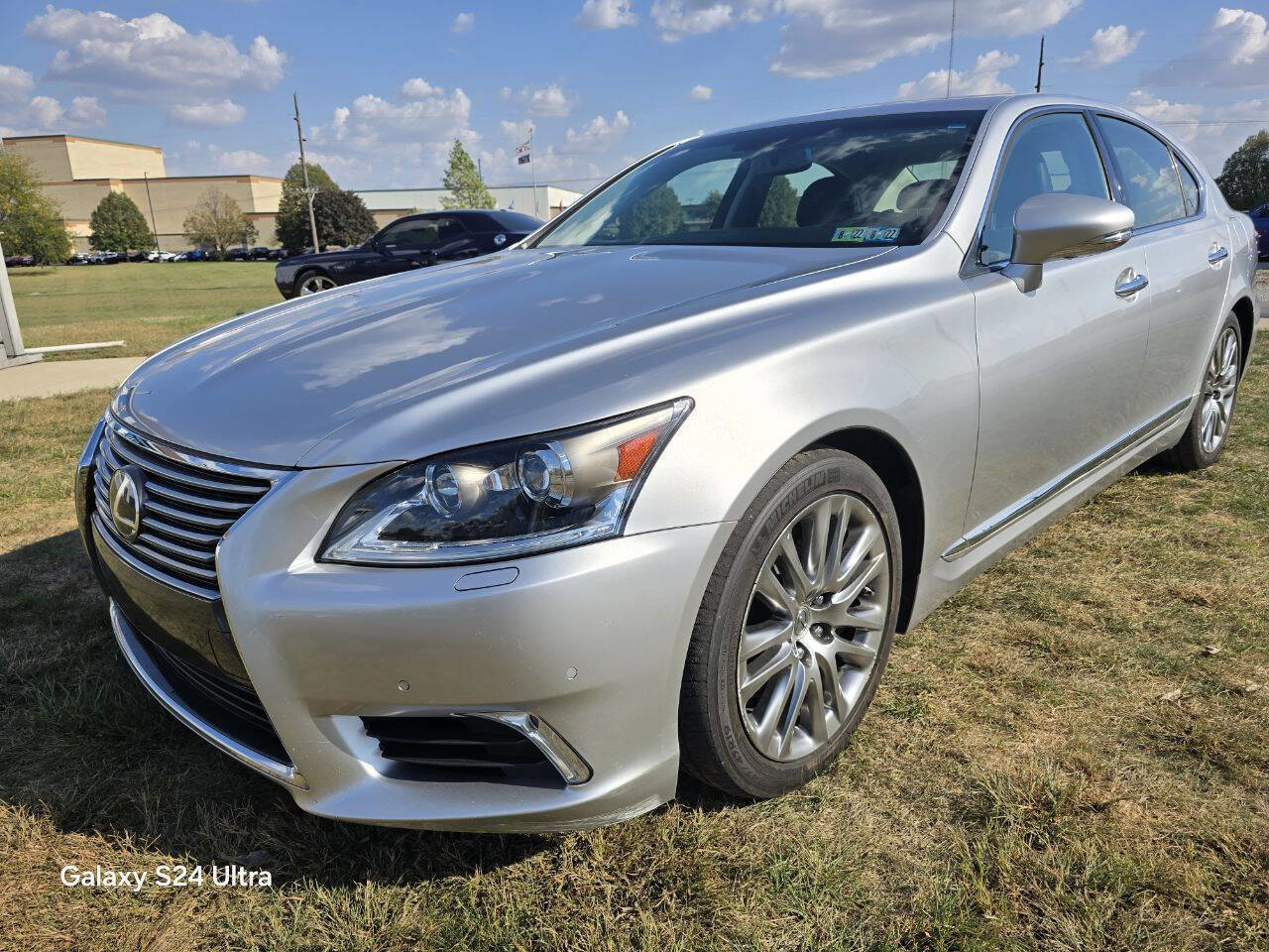 Used 2014 Lexus LS 460 AWD image 1