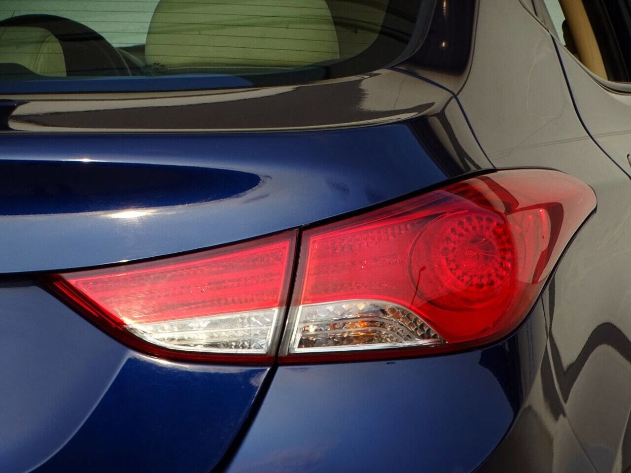Used 2013 Hyundai Elantra GLS FWD image 37