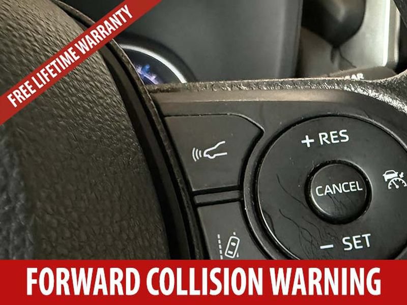 Used 2024 Toyota RAV4 XLE AWD/4WD image 12