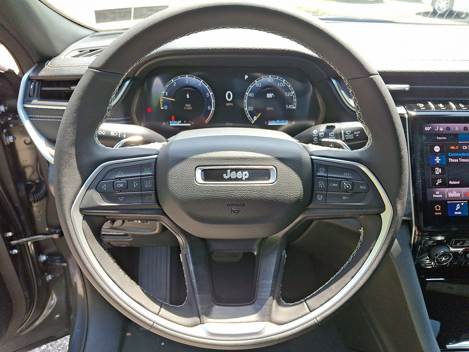 New 2025 Jeep Grand Cherokee L Limited w/ Black Appearance Package image 14