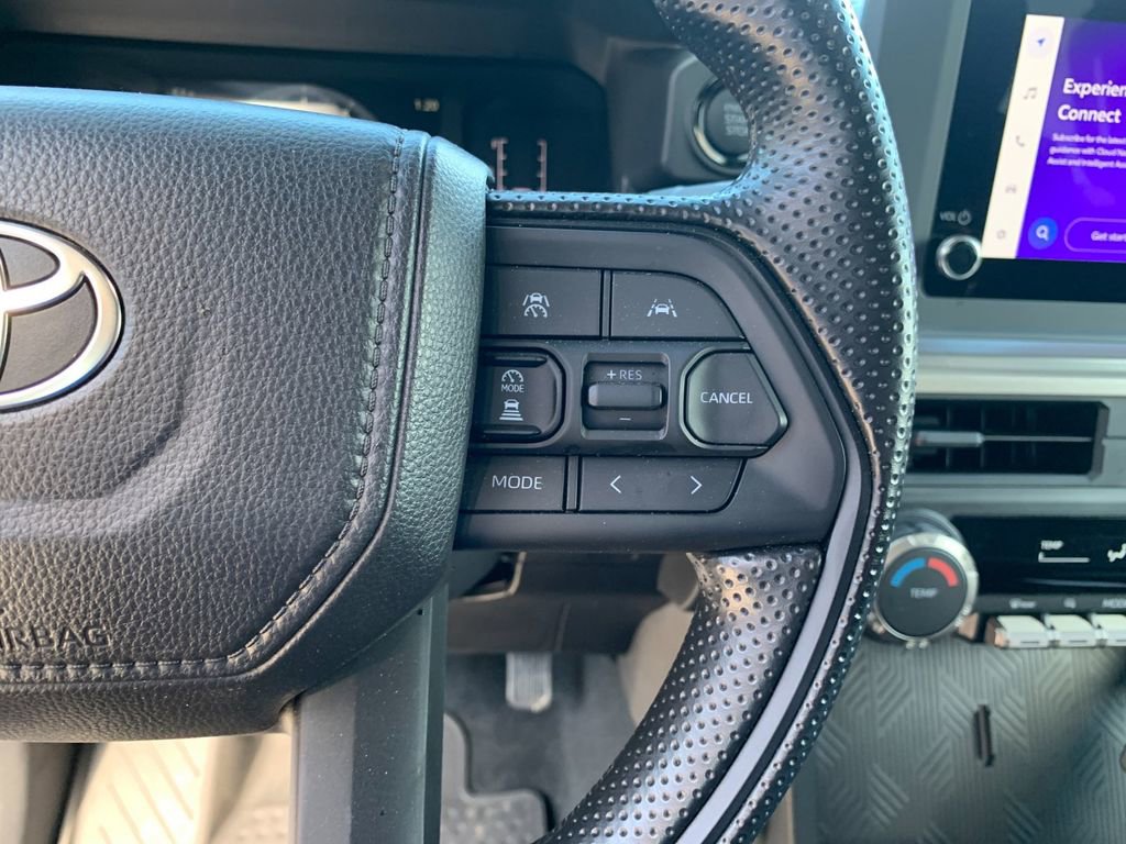 Used 2025 Toyota Tacoma SR5 AWD/4WD image 29