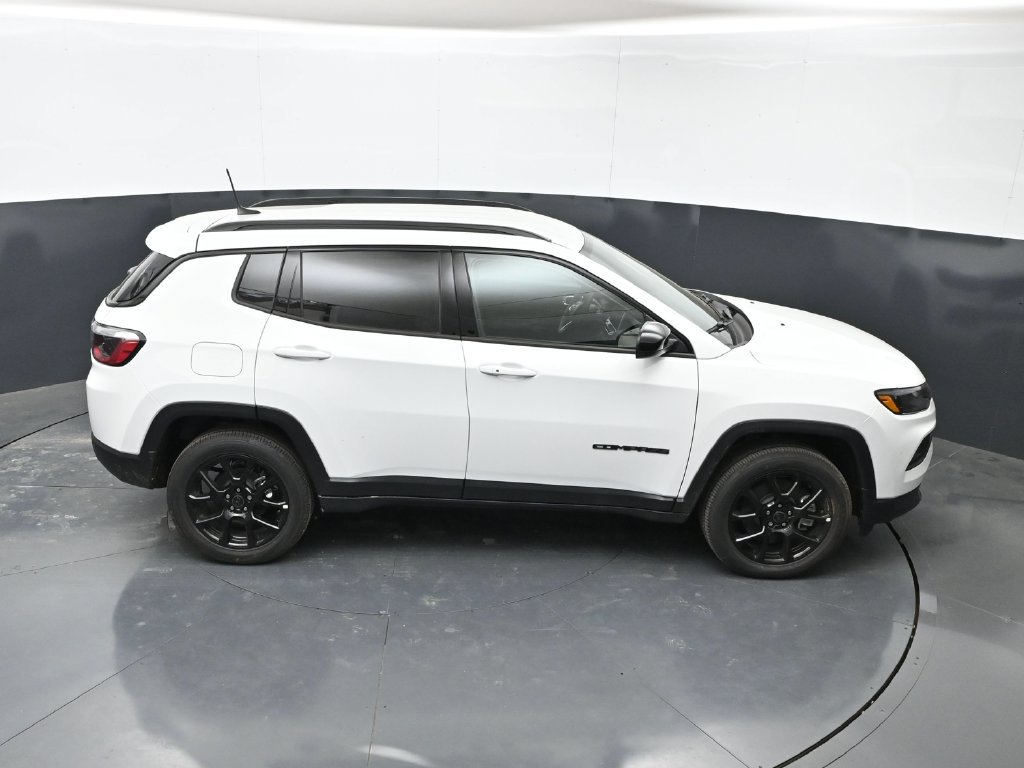 New 2026 Jeep Compass Latitude AWD/4WD image 33