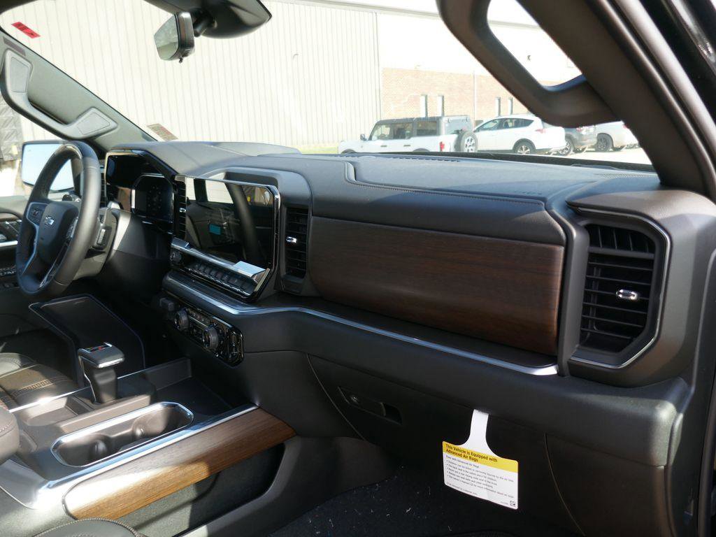 New 2026 Chevrolet Silverado 1500 High Country w/ Midnight Edition image 14