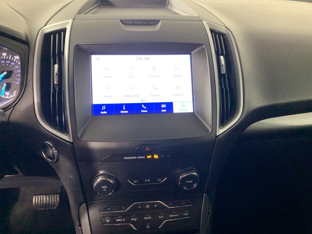 Used 2020 Ford Edge SE image 24