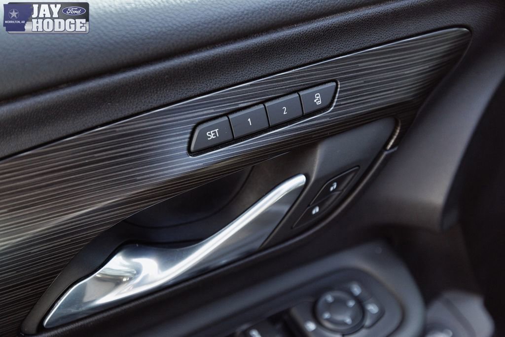 Used 2024 GMC Terrain SLT image 19