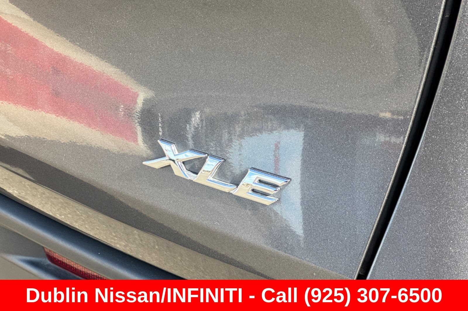 Used 2025 Toyota Sienna XLE FWD image 50