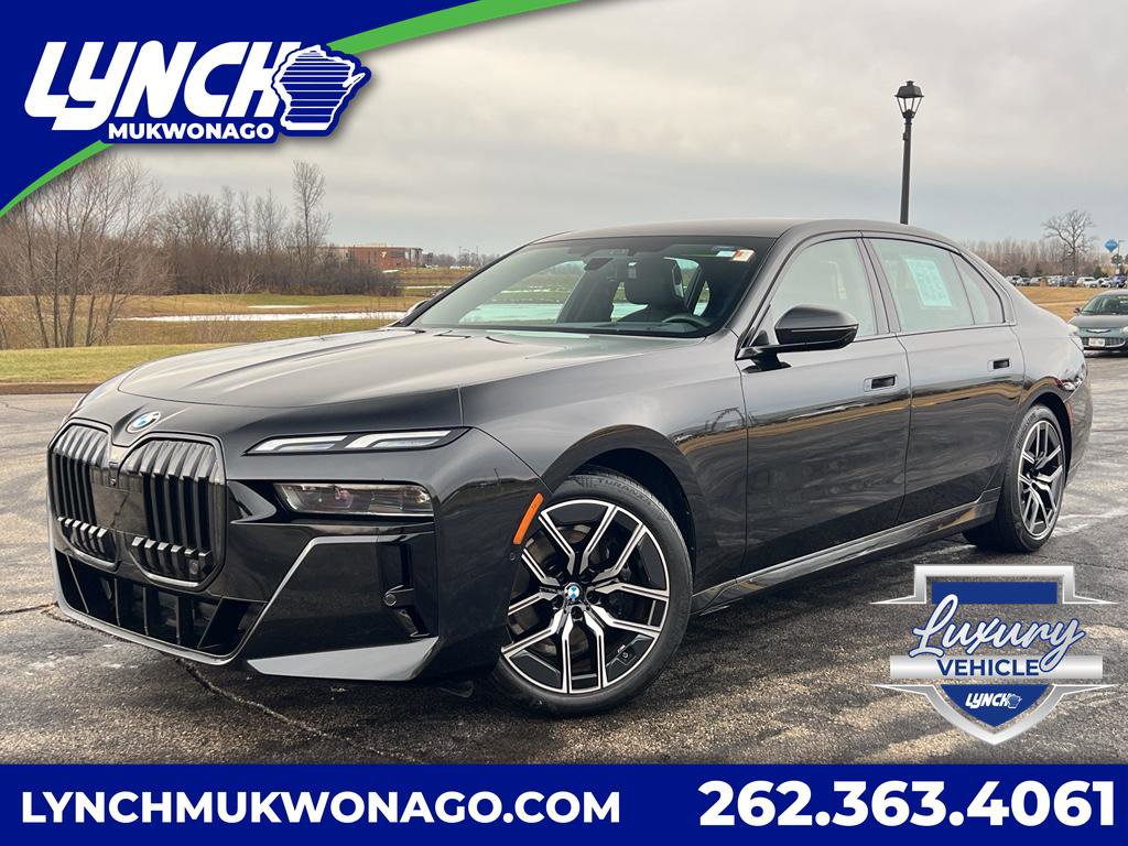 Used 2023 BMW 760i xDrive image 1