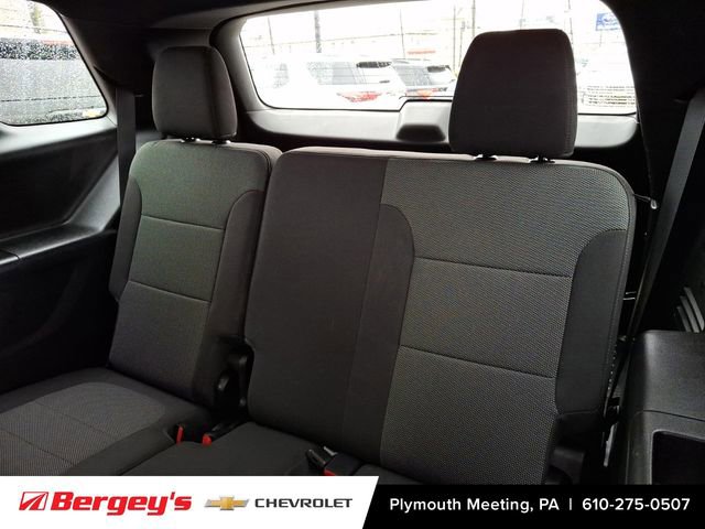 Certified 2023 Chevrolet Traverse LT w/ LPO, Floor Liner Package FWD image 12