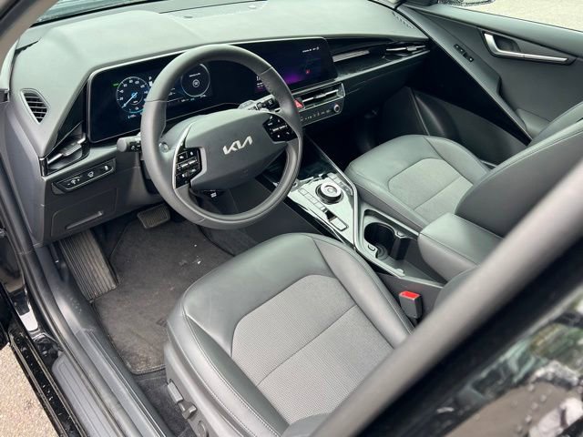 Used 2025 Kia Niro Wind w/ Wind Preserve Package FWD image 13