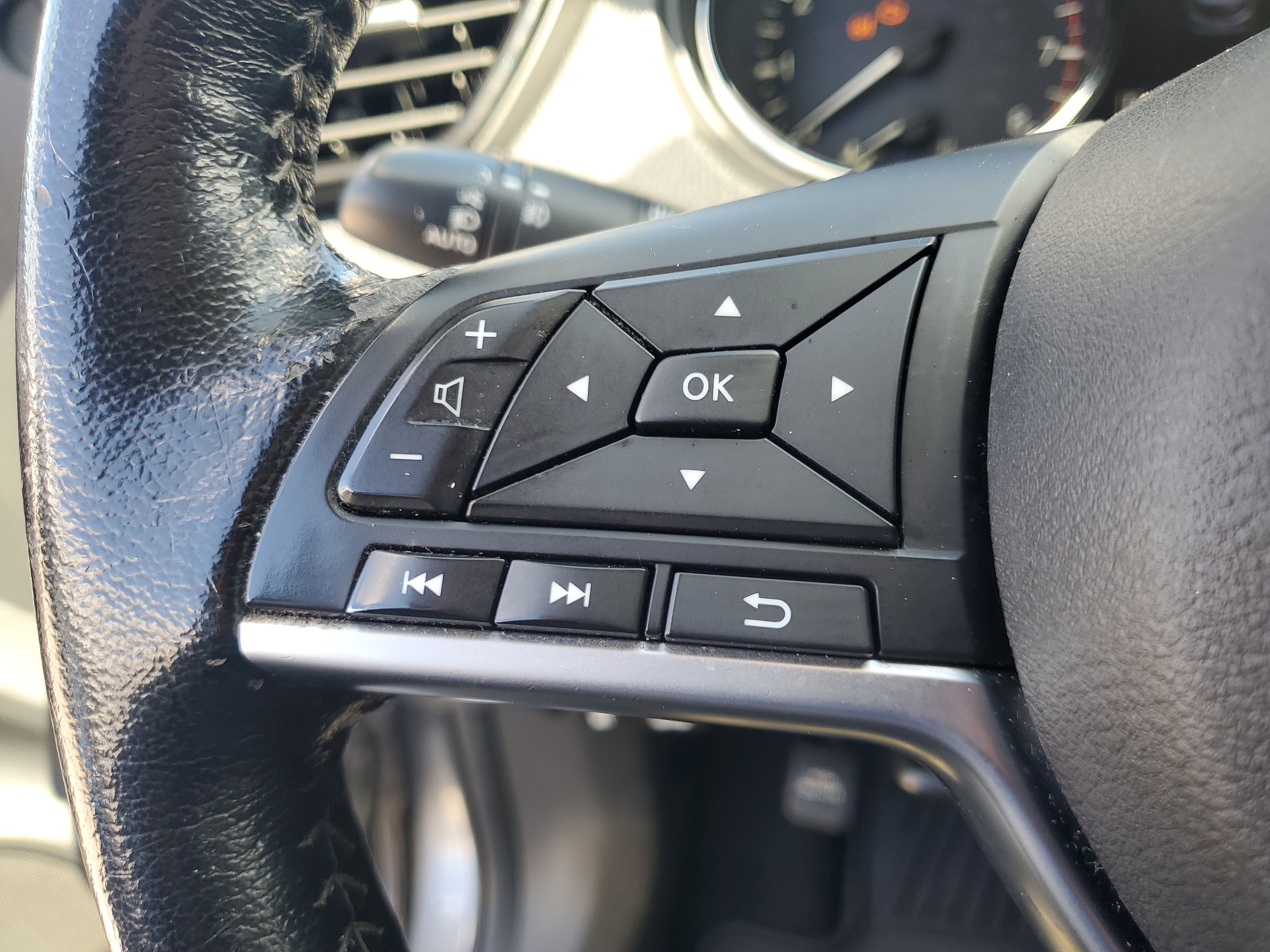 Used 2021 Nissan Rogue Sport SV image 20