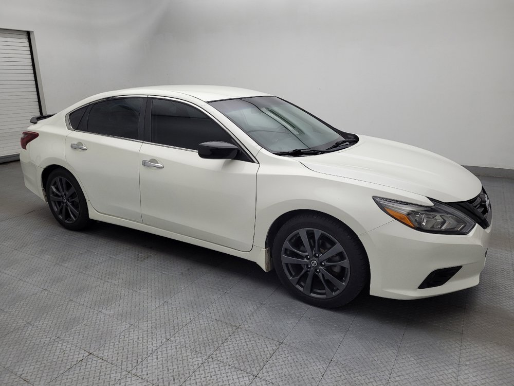 Used 2018 Nissan Altima 2.5 SR w/ SR Midnight Edition FWD image 11