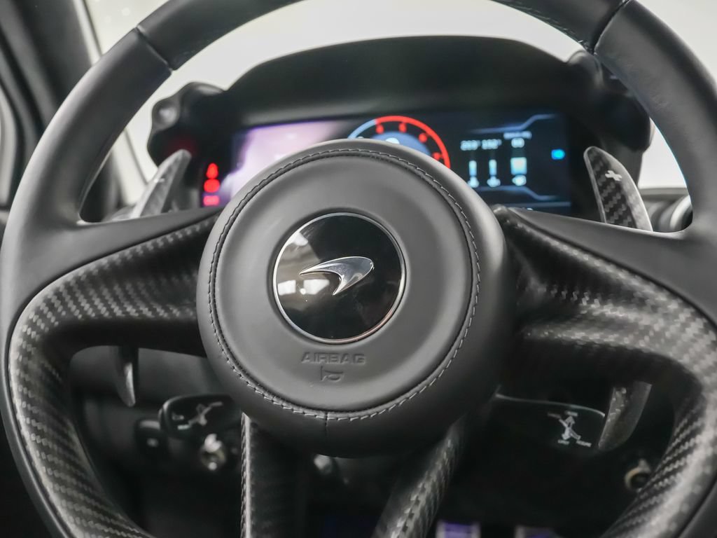 Used 2026 McLaren 750S Spider RWD image 27