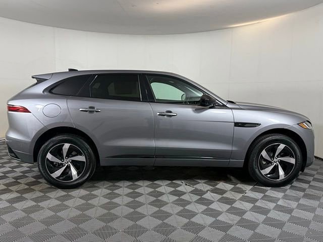 New 2026 Jaguar F-PACE R-Dynamic S image 9