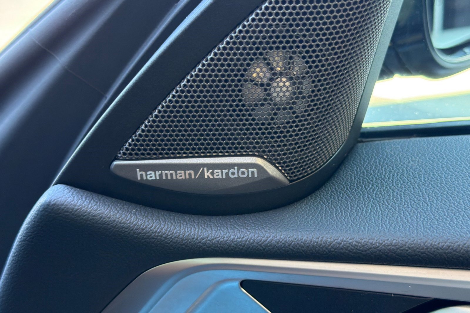 Used 2026 BMW M440i Coupe w/ Premium Package RWD image 21