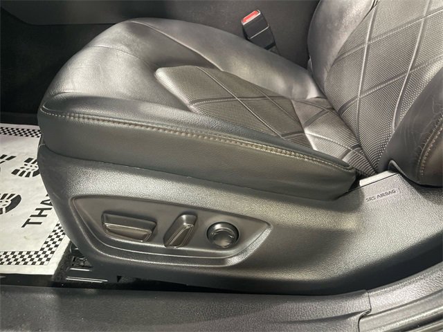 Used 2019 Toyota Camry XLE image 12