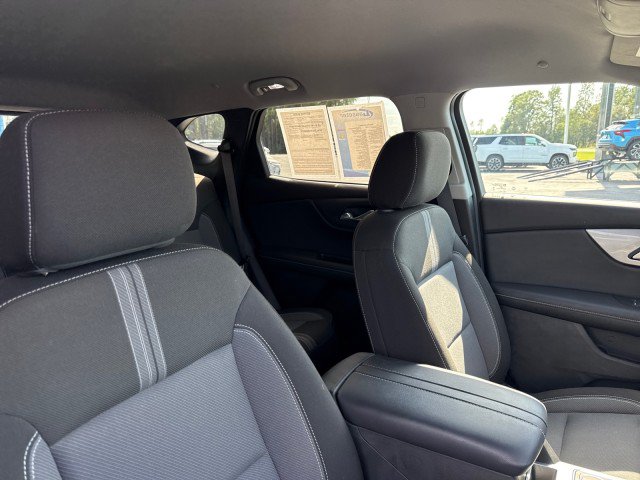 Used 2025 Chevrolet Blazer LT w/ Convenience Package FWD image 11