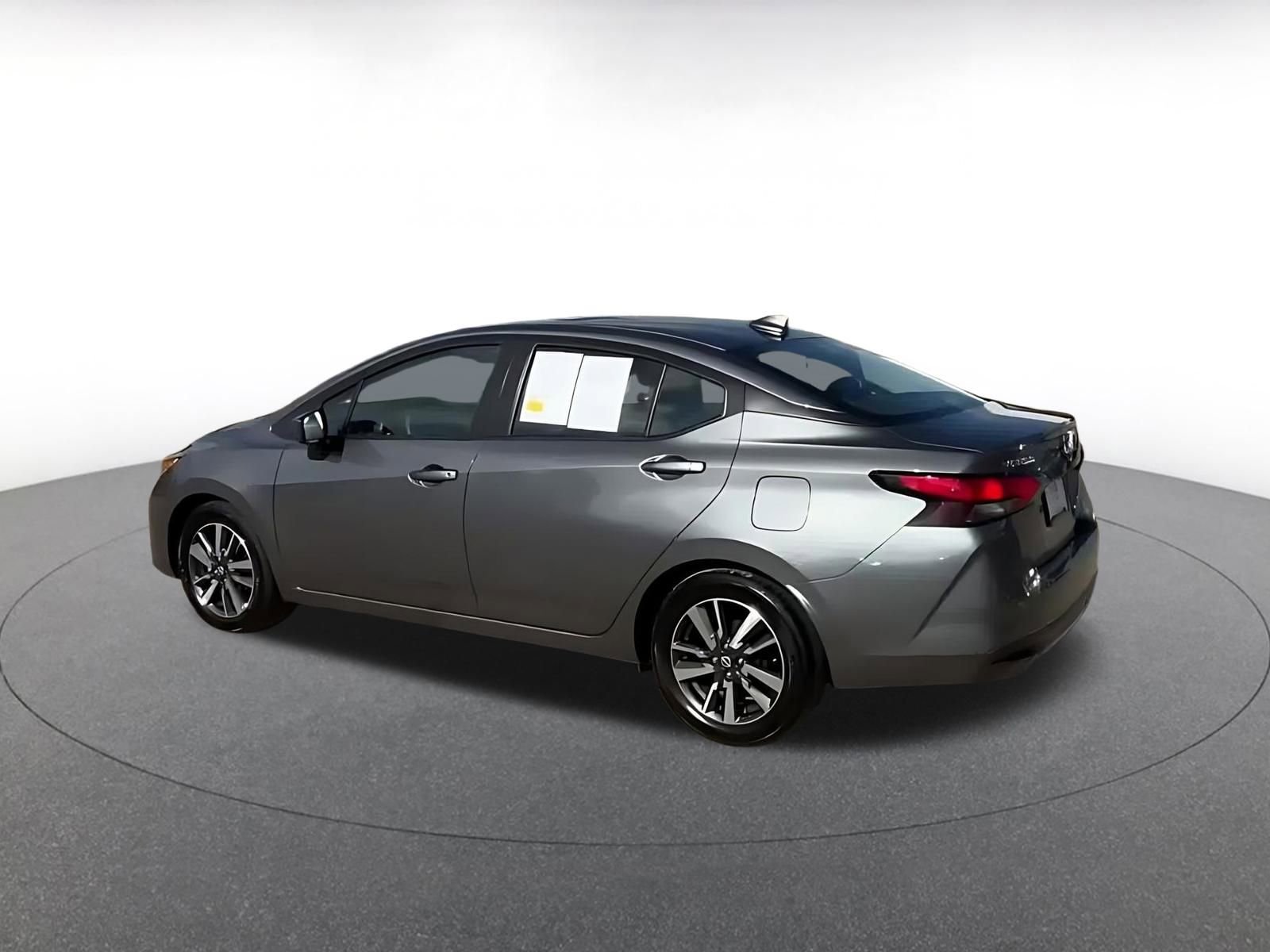 Used 2025 Nissan Versa SV image 10