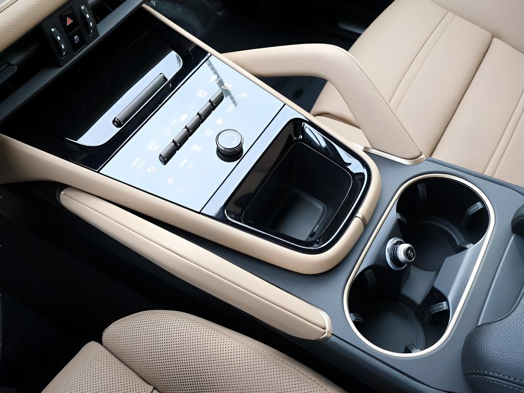 New 2026 Porsche Cayenne Coupe AWD/4WD image 25
