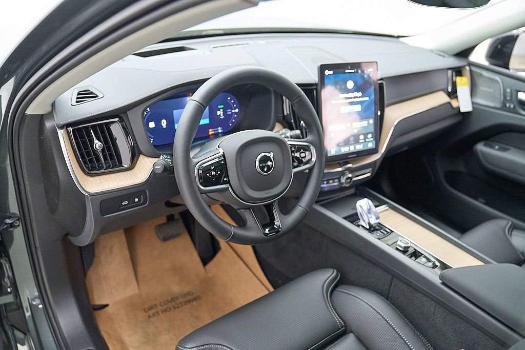 New 2026 Volvo XC60 T8 Ultra w/ Climate Package AWD/4WD image 13