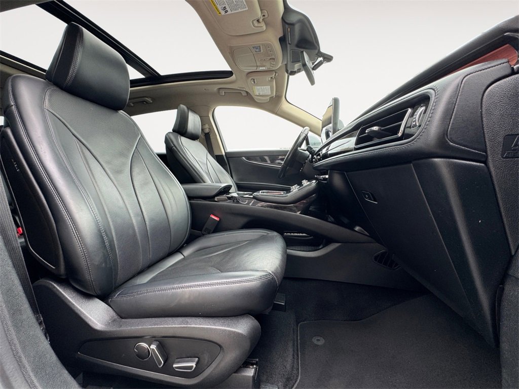 Used 2023 Lincoln Nautilus Reserve image 15