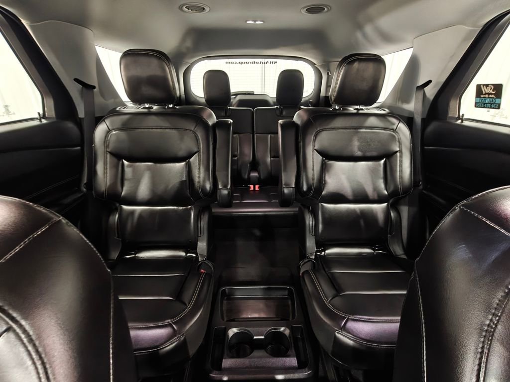 Used 2021 Ford Explorer XLT w/ Equipment Group 202A image 23