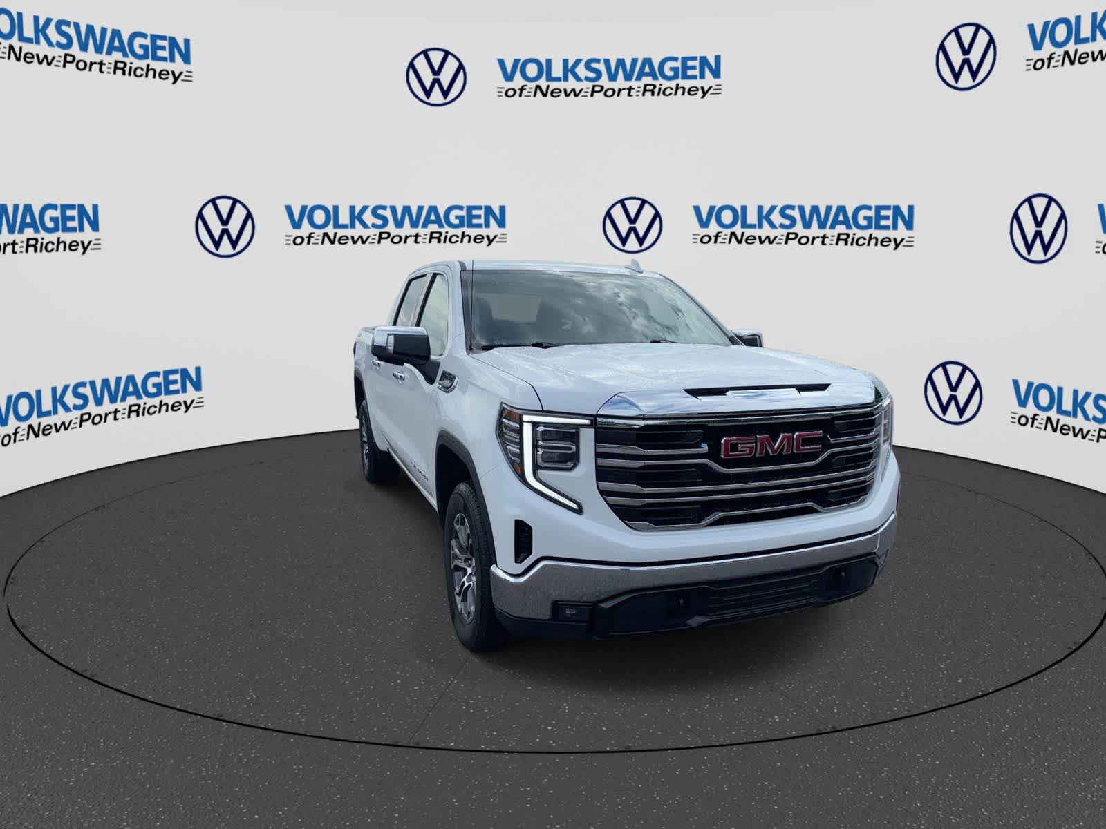 Used 2025 GMC Sierra 1500 SLT AWD/4WD image 16