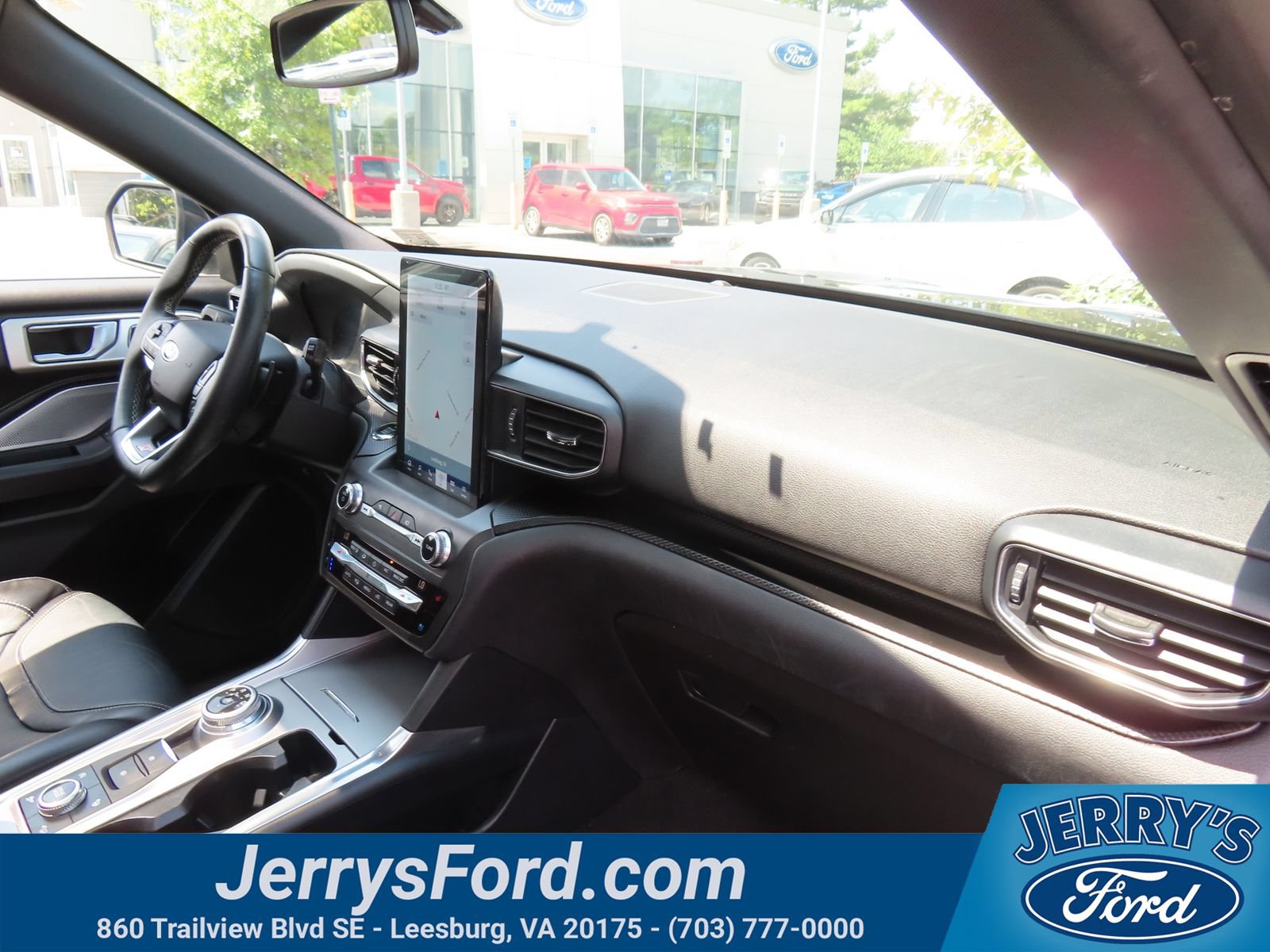 Certified 2020 Ford Explorer ST w/ Premium Technology Package AWD/4WD image 18