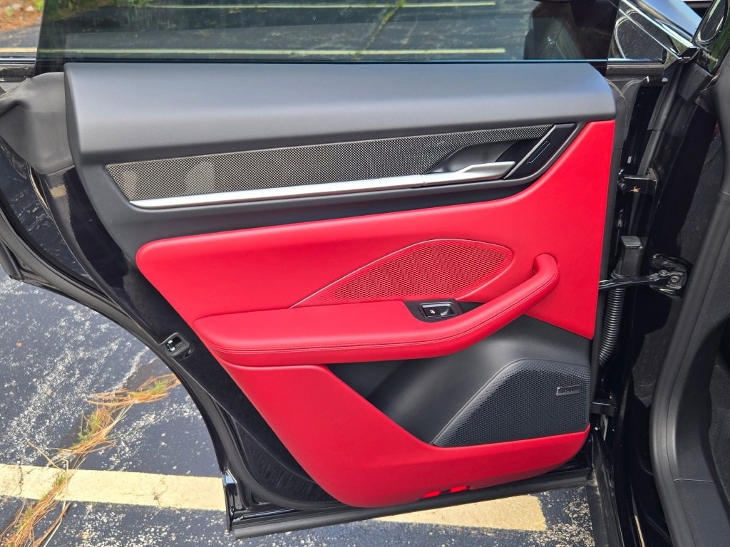 New 2025 Porsche Macan 4S Electric image 30