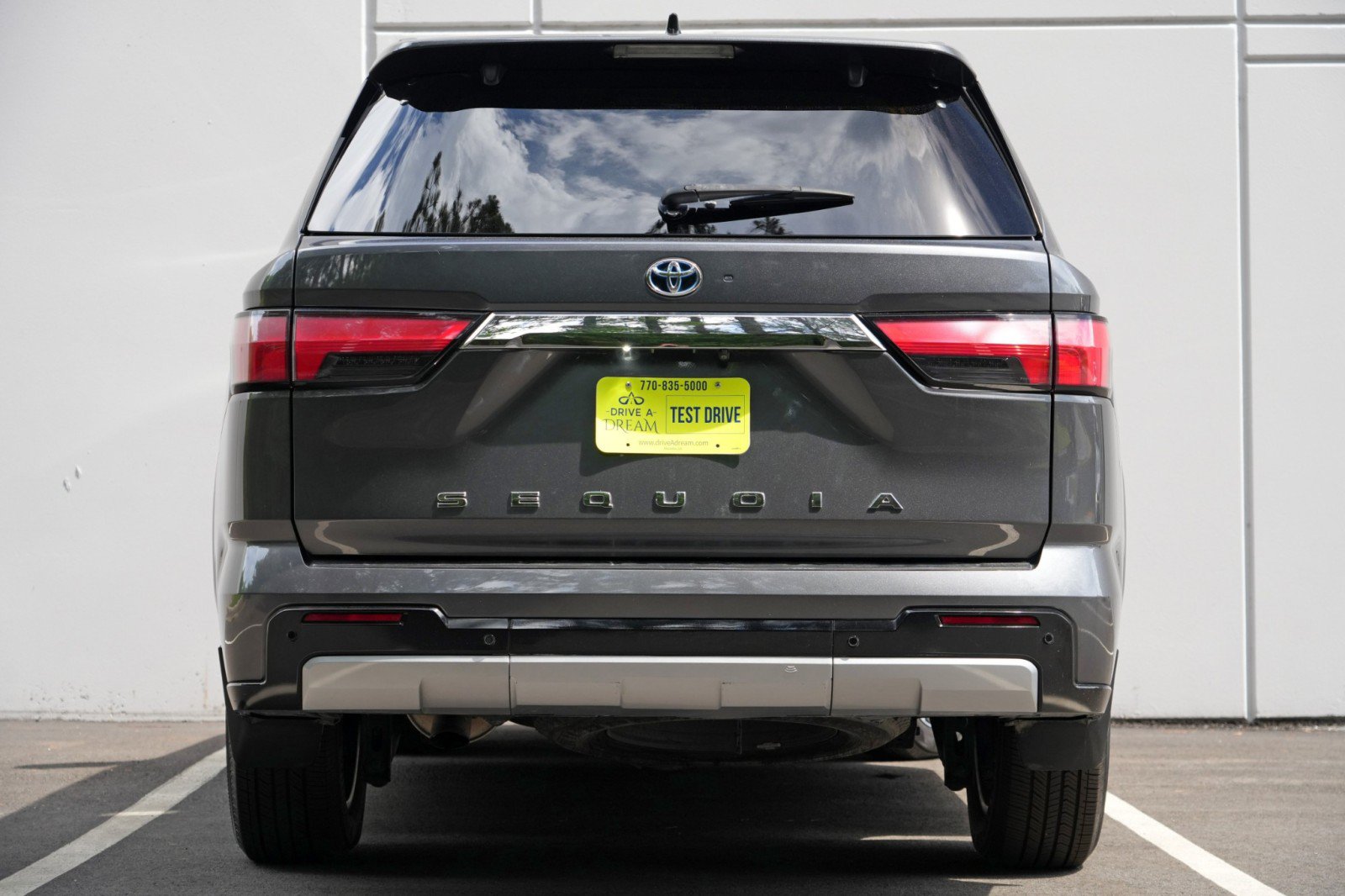 Used 2023 Toyota Sequoia Limited AWD/4WD image 11