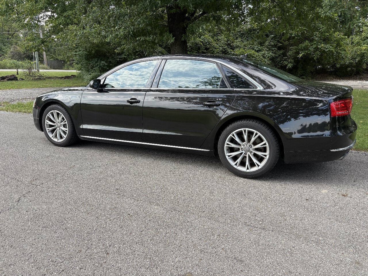 Used 2012 Audi A8 L 4.2 AWD/4WD image 4