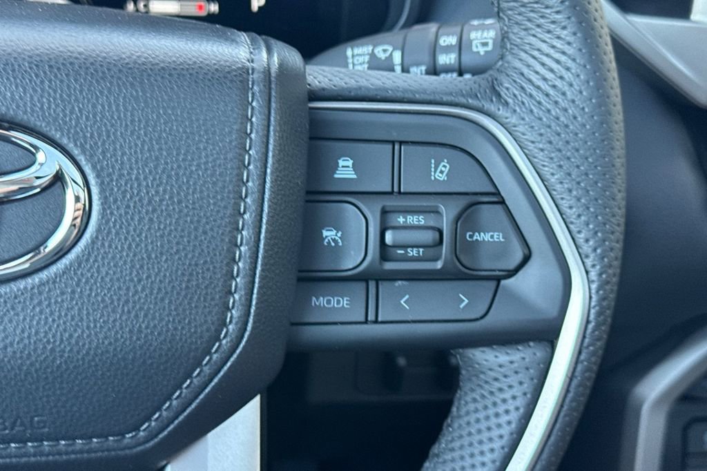 Used 2026 Toyota Sequoia Limited w/ Tow Technology Package image 31