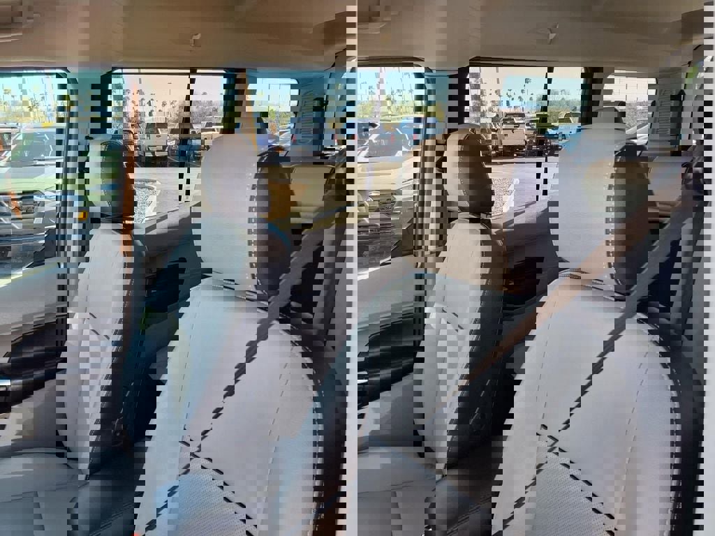 Used 2014 Ford Transit Connect Titanium image 27