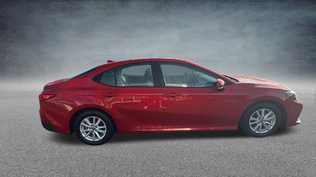 Used 2025 Toyota Camry LE FWD image 31