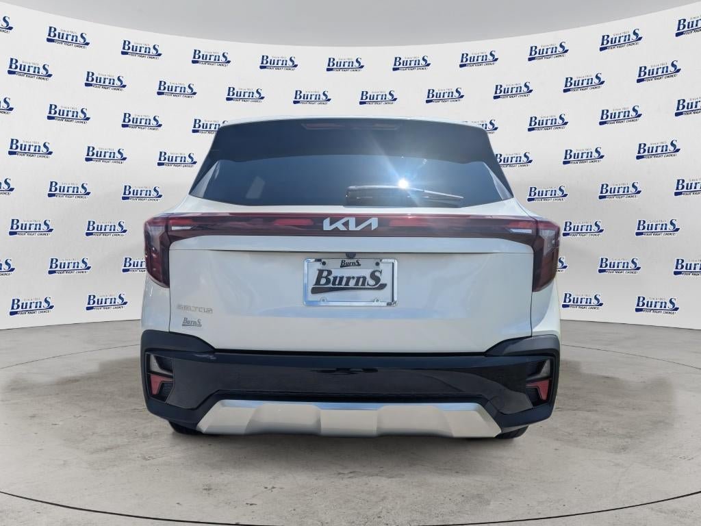 Used 2024 Kia Seltos S FWD image 4