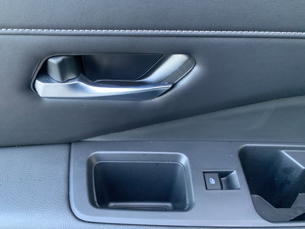 Used 2023 Nissan Pathfinder SL image 22