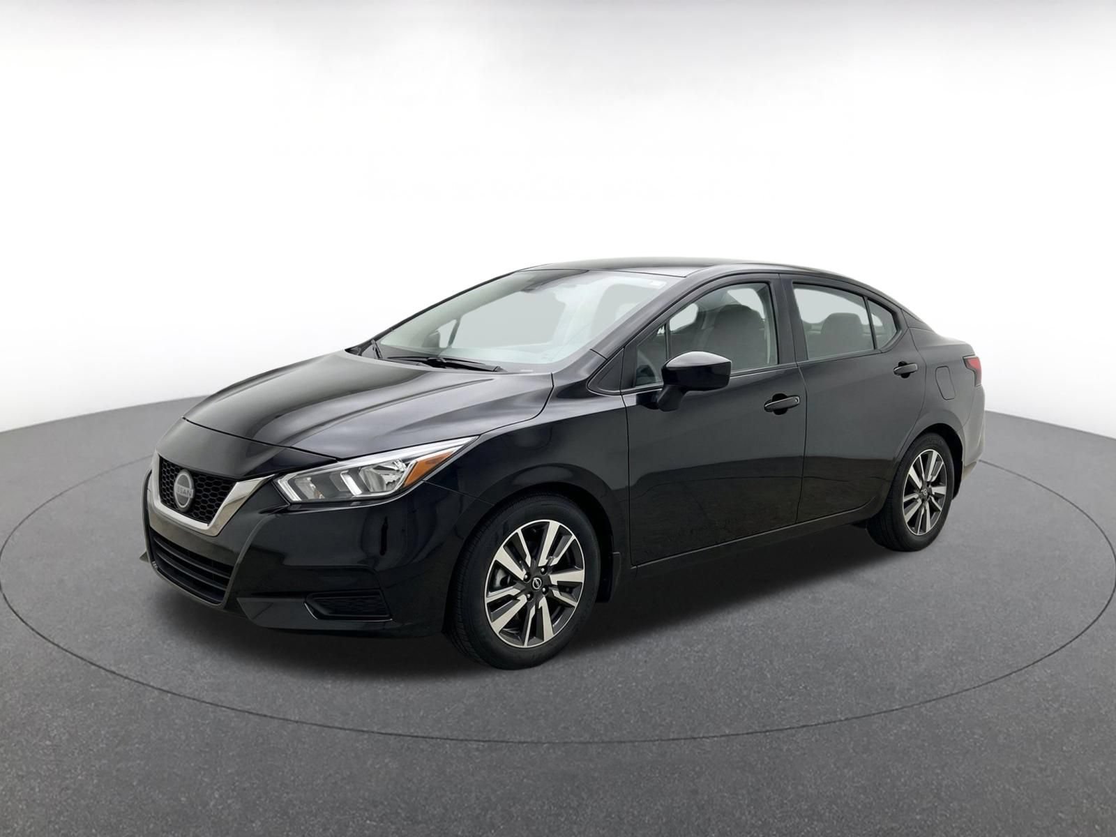 Used 2025 Nissan Versa SV FWD image 3