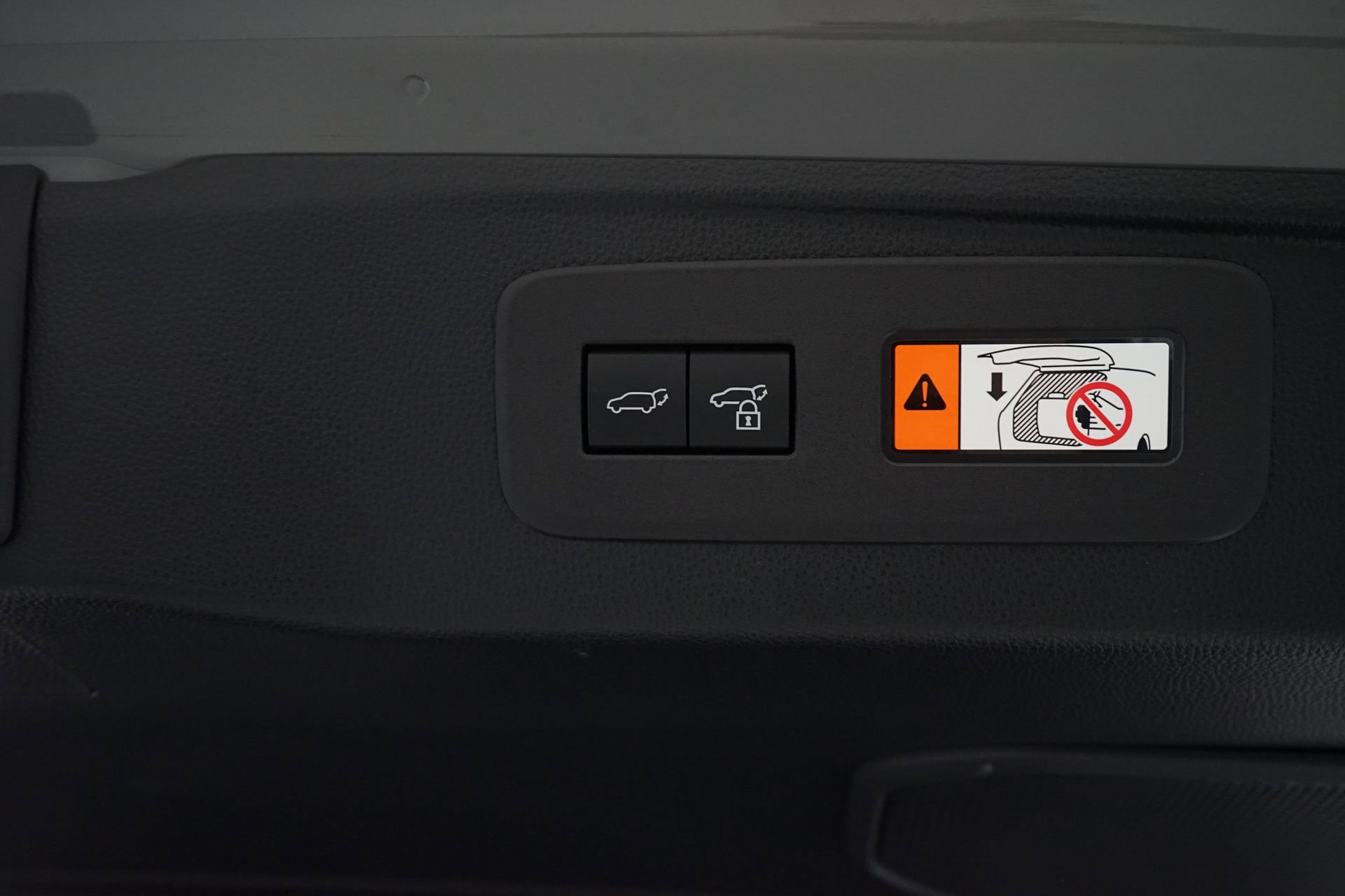 Used 2025 Lexus GX 550 w/ Cold Area Package image 36