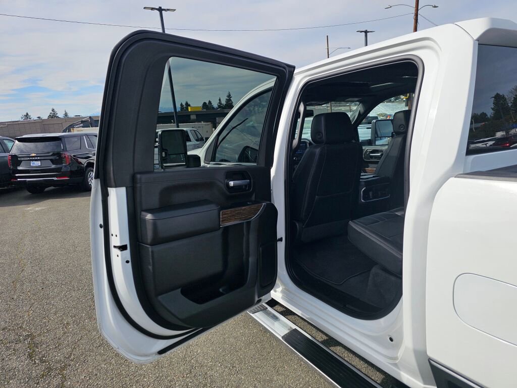 Used 2022 Chevrolet Silverado 3500 High Country w/ Safety Package II AWD/4WD image 23