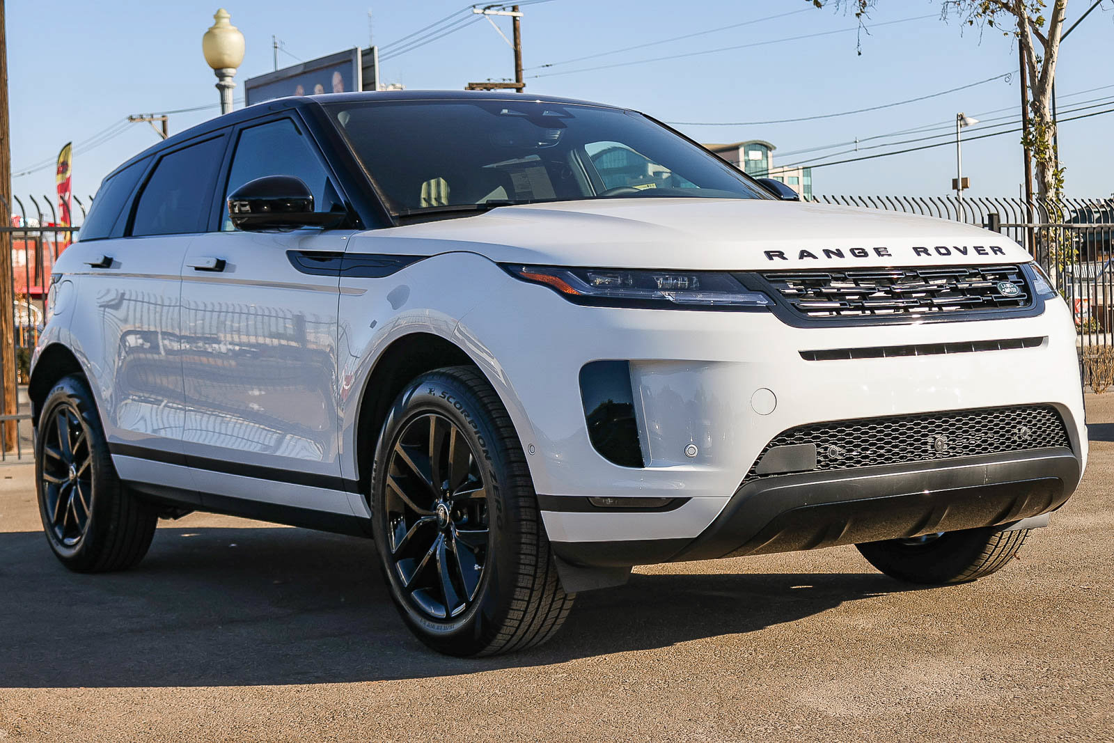New 2026 Land Rover Range Rover Evoque S AWD/4WD image 3