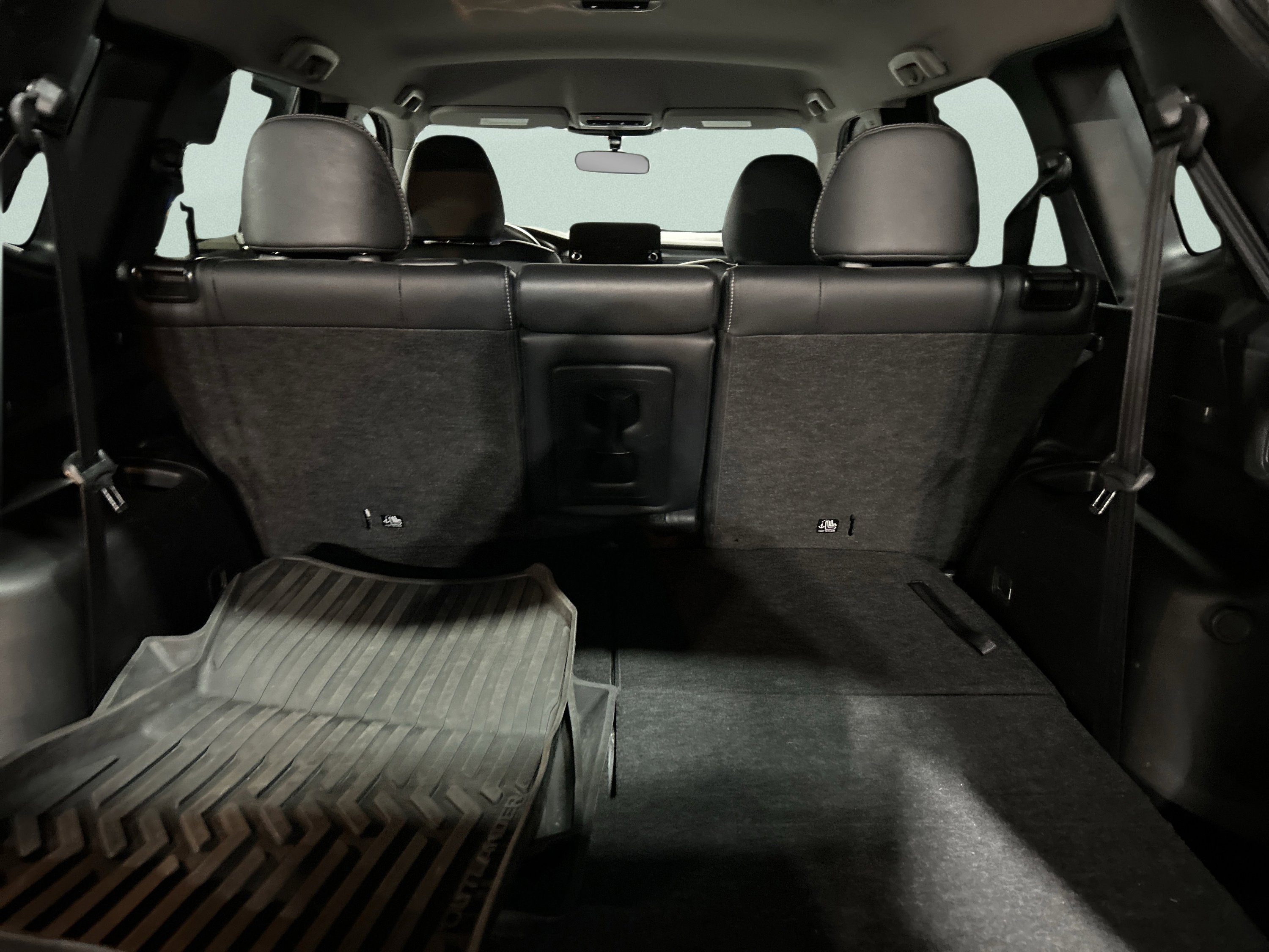 Used 2024 Mitsubishi Outlander SE image 25