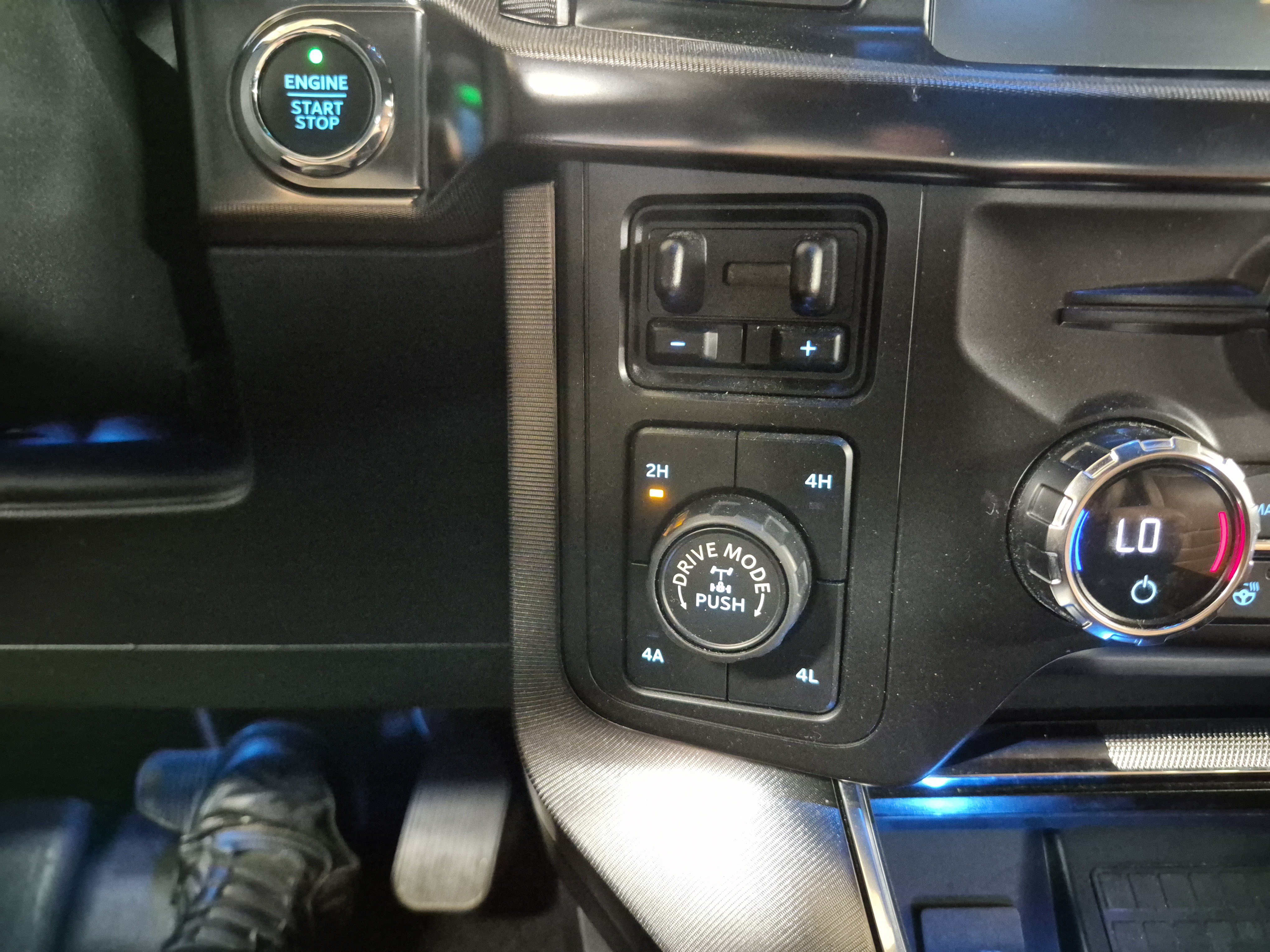 Used 2021 Ford F150 Platinum w/ Equipment Group 701A High AWD/4WD image 37