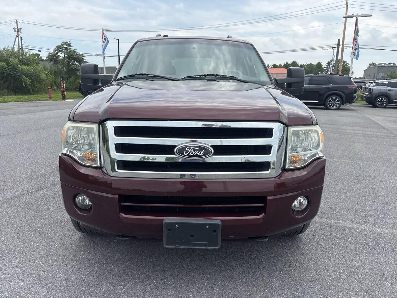 Used 2010 Ford Expedition XLT AWD/4WD image 3