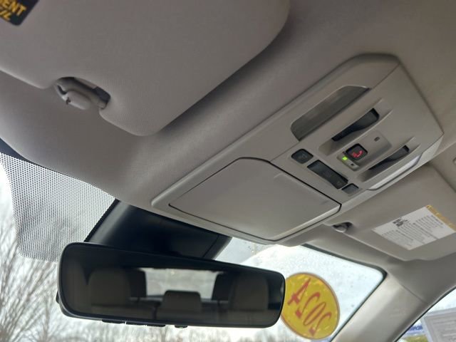 Used 2024 Toyota Highlander XLE image 26