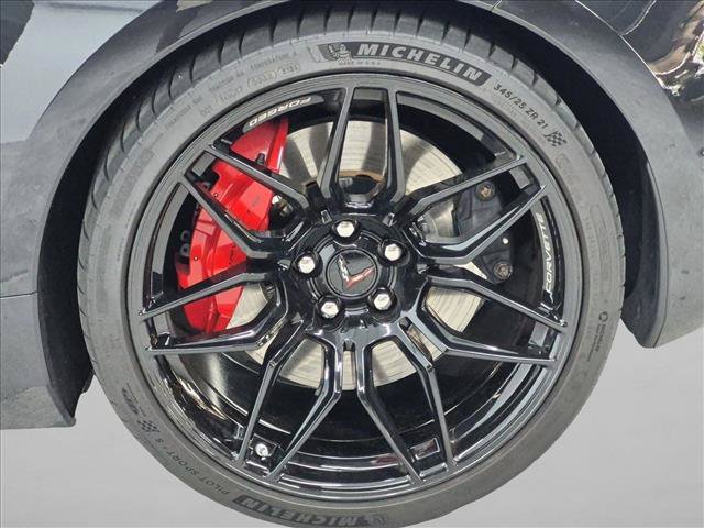 Used 2024 Chevrolet Corvette Z06 w/ Stealth Interior Trim Package RWD image 22