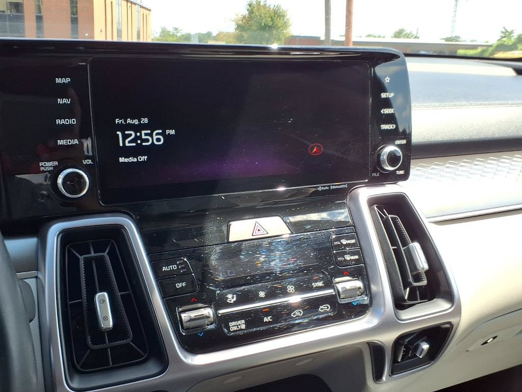 Used 2023 Kia Sorento EX AWD/4WD image 11