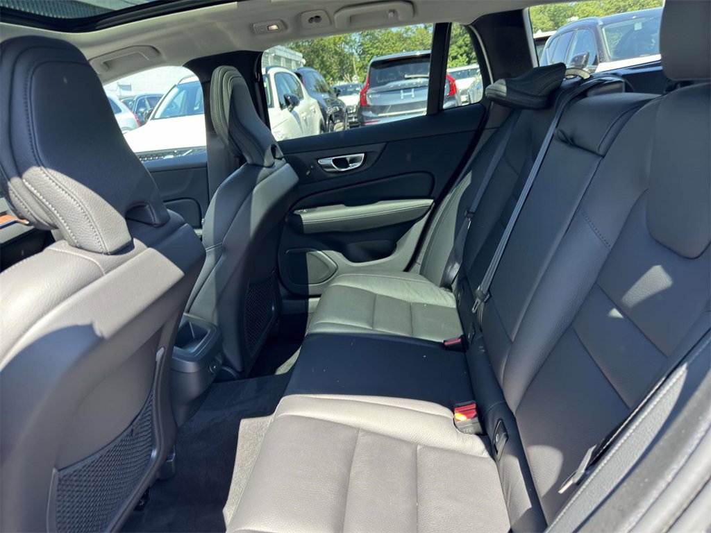 Certified 2024 Volvo V60 B5 Cross Country Plus image 9