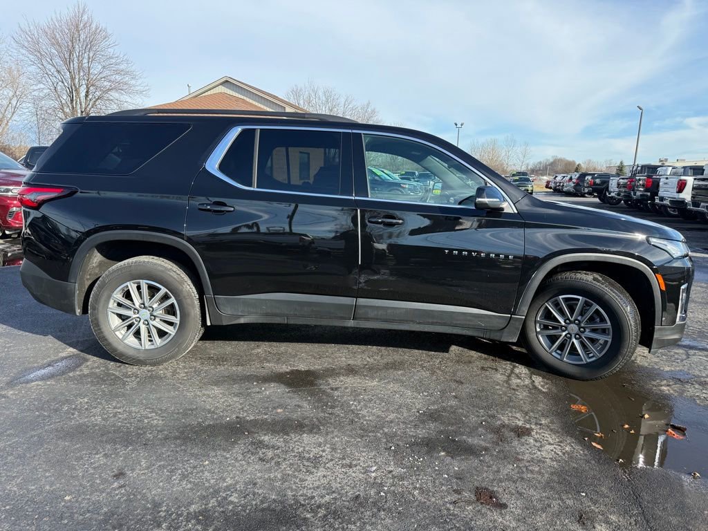 Used 2022 Chevrolet Traverse LT w/ LPO, Floor Liner Package image 4