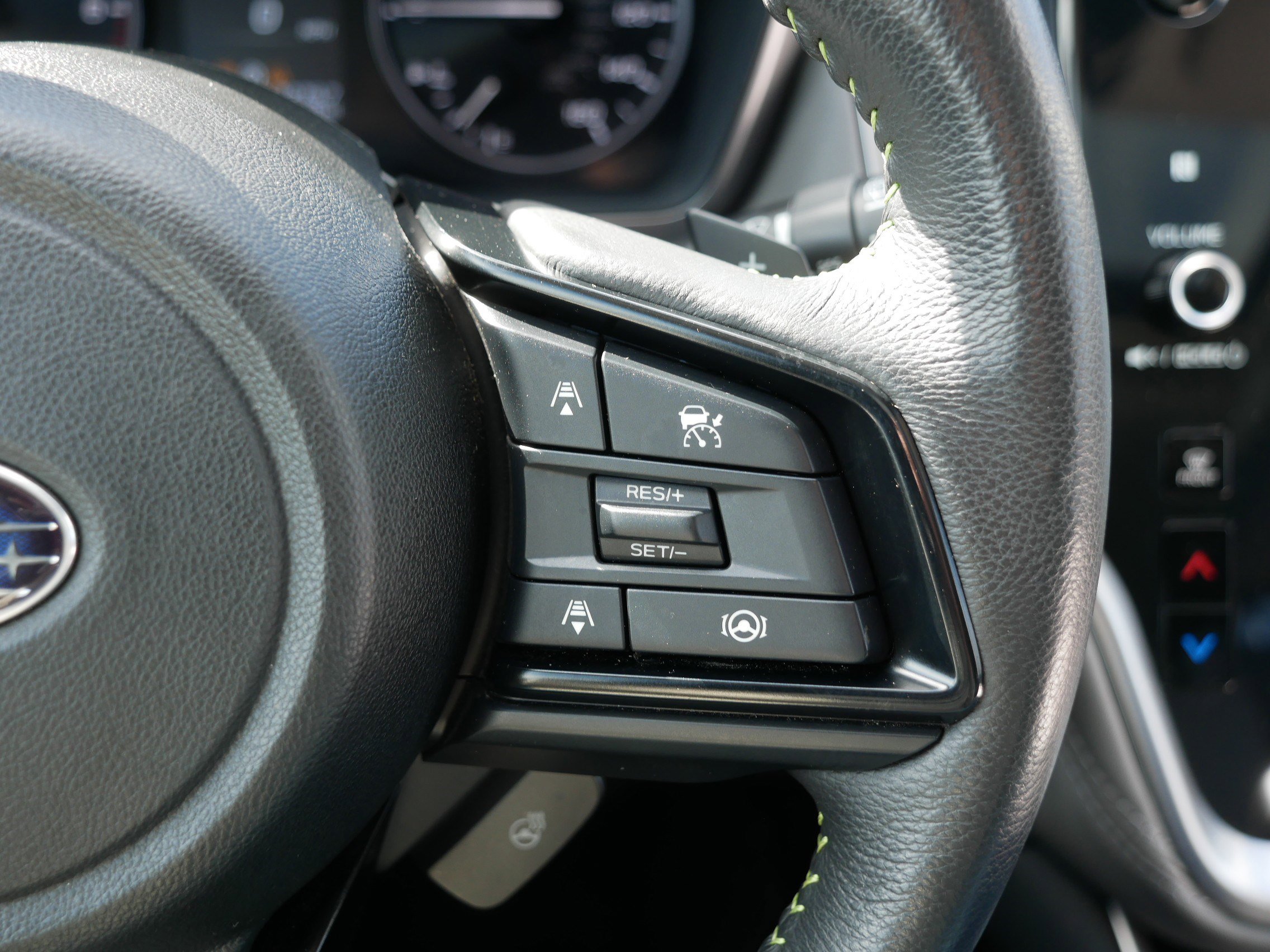 Certified 2025 Subaru Outback Onyx Edition AWD/4WD image 30